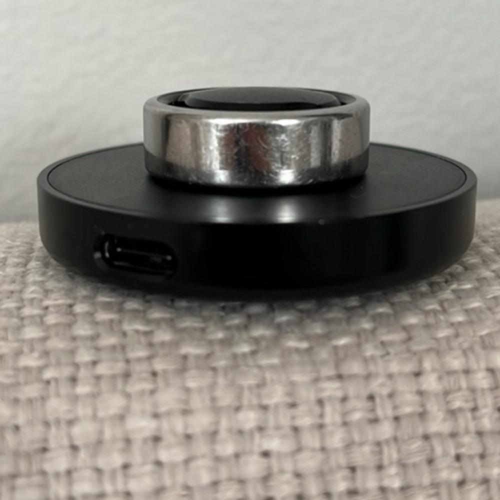 Oura Wellness Ring in Metallic Silver and Black